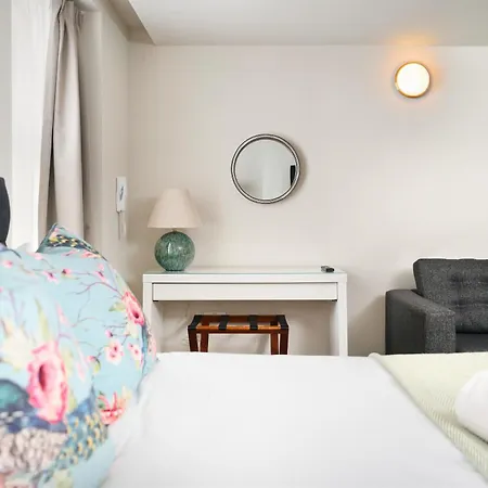 XX - Fitzrovia Modern Apartments